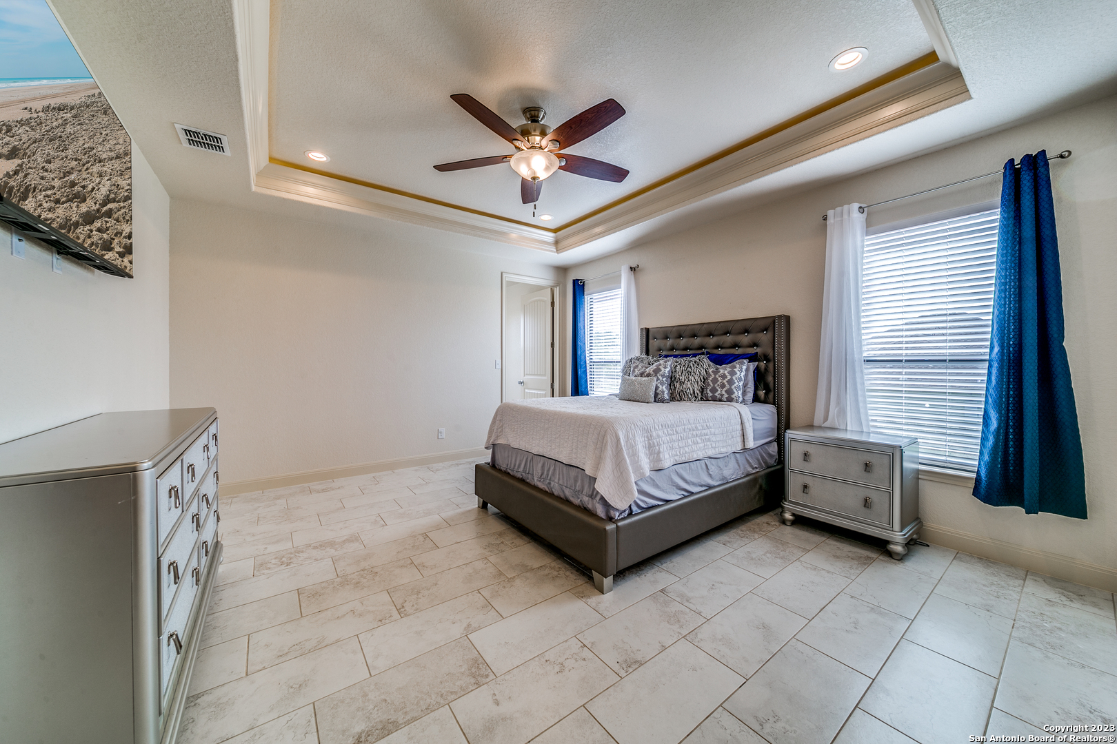 300 Abrego Lake Dr , Floresville, TX, 78114-6746 | 1766824 | Realty Texas LLC