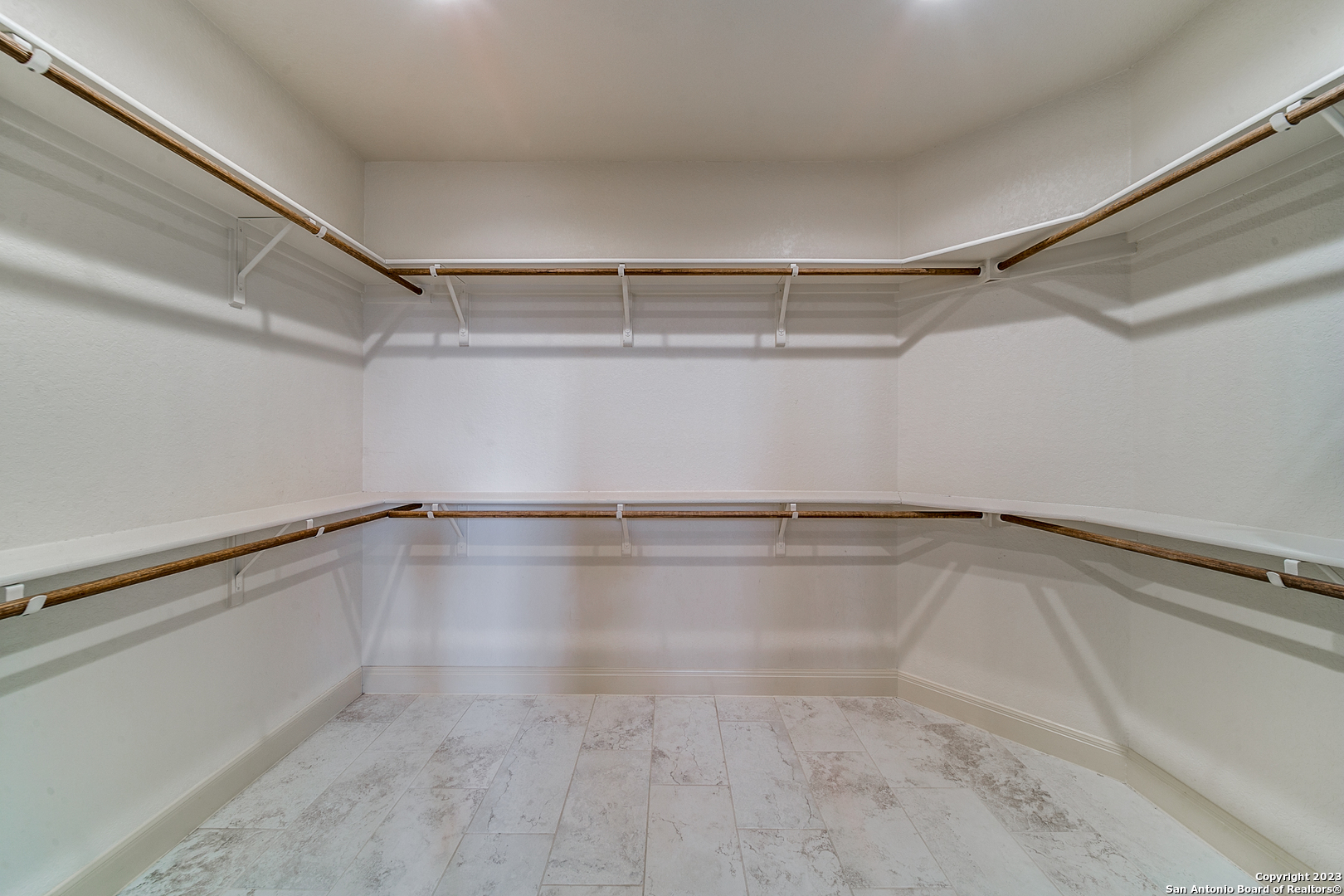 300 Abrego Lake Dr , Floresville, TX, 78114-6746 | 1766824 | Realty Texas LLC