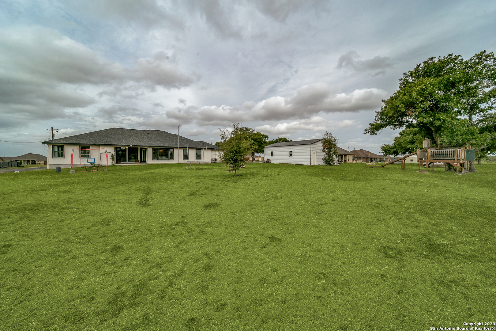 300 Abrego Lake Dr , Floresville, TX, 78114-6746 | 1766824 | Realty Texas LLC