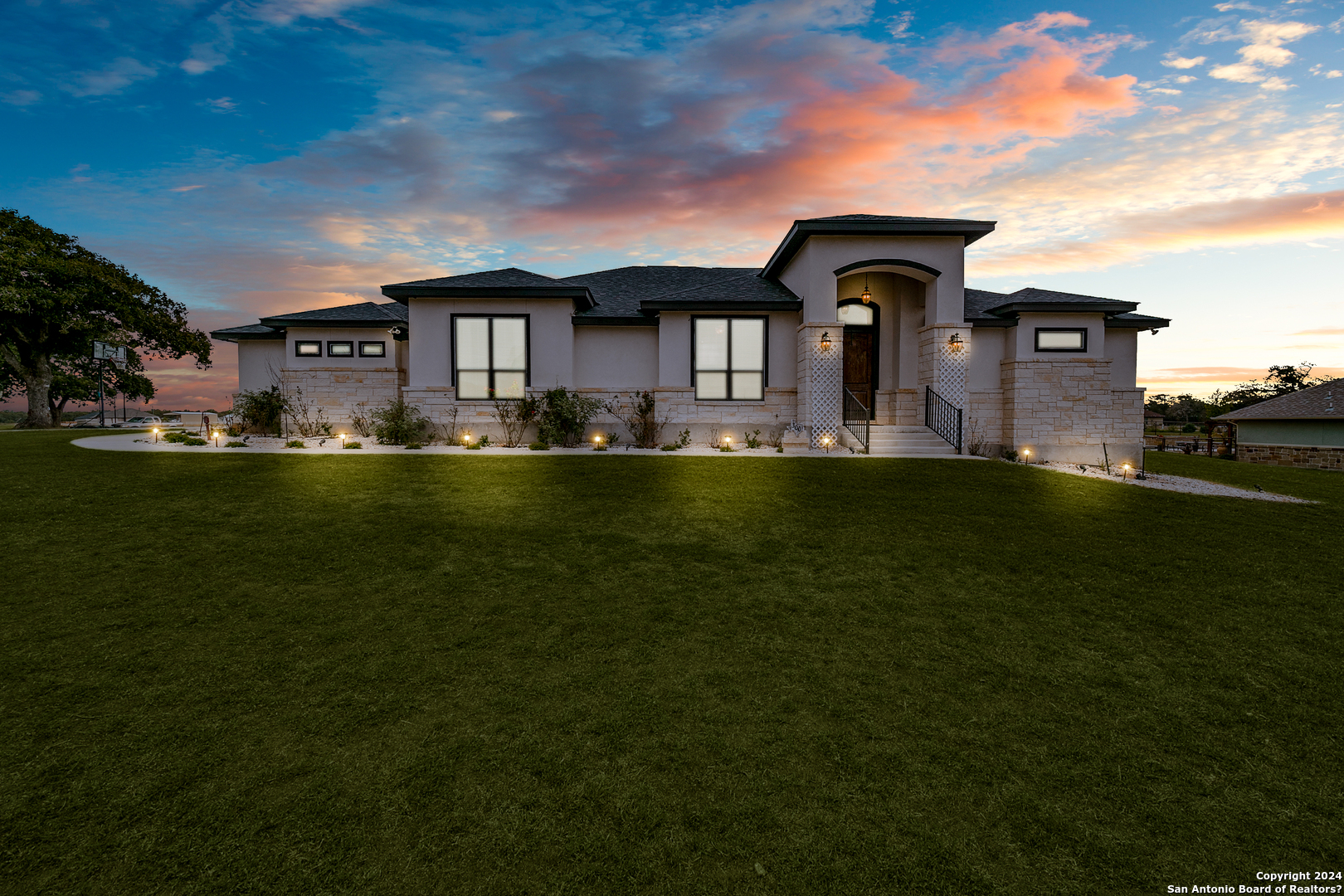 300 Abrego Lake Dr , Floresville, TX, 78114-6746 | 1766824 | Realty Texas LLC