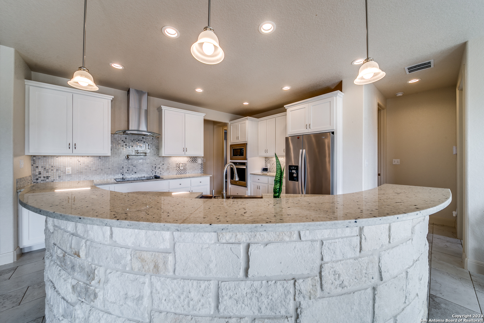 300 Abrego Lake Dr , Floresville, TX, 78114-6746 | 1766824 | Realty Texas LLC