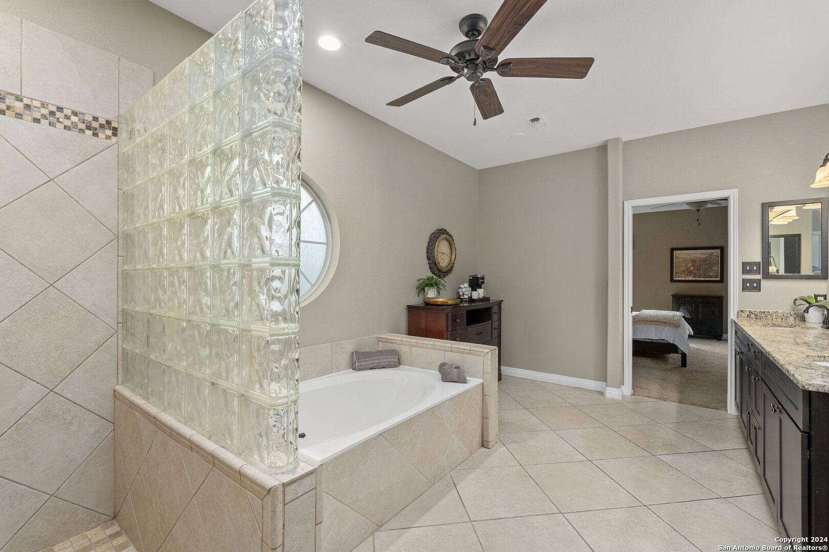 18134 Brookwood Forest , San Antonio, TX, 78258-4475 | 1768452 | Realty Texas LLC