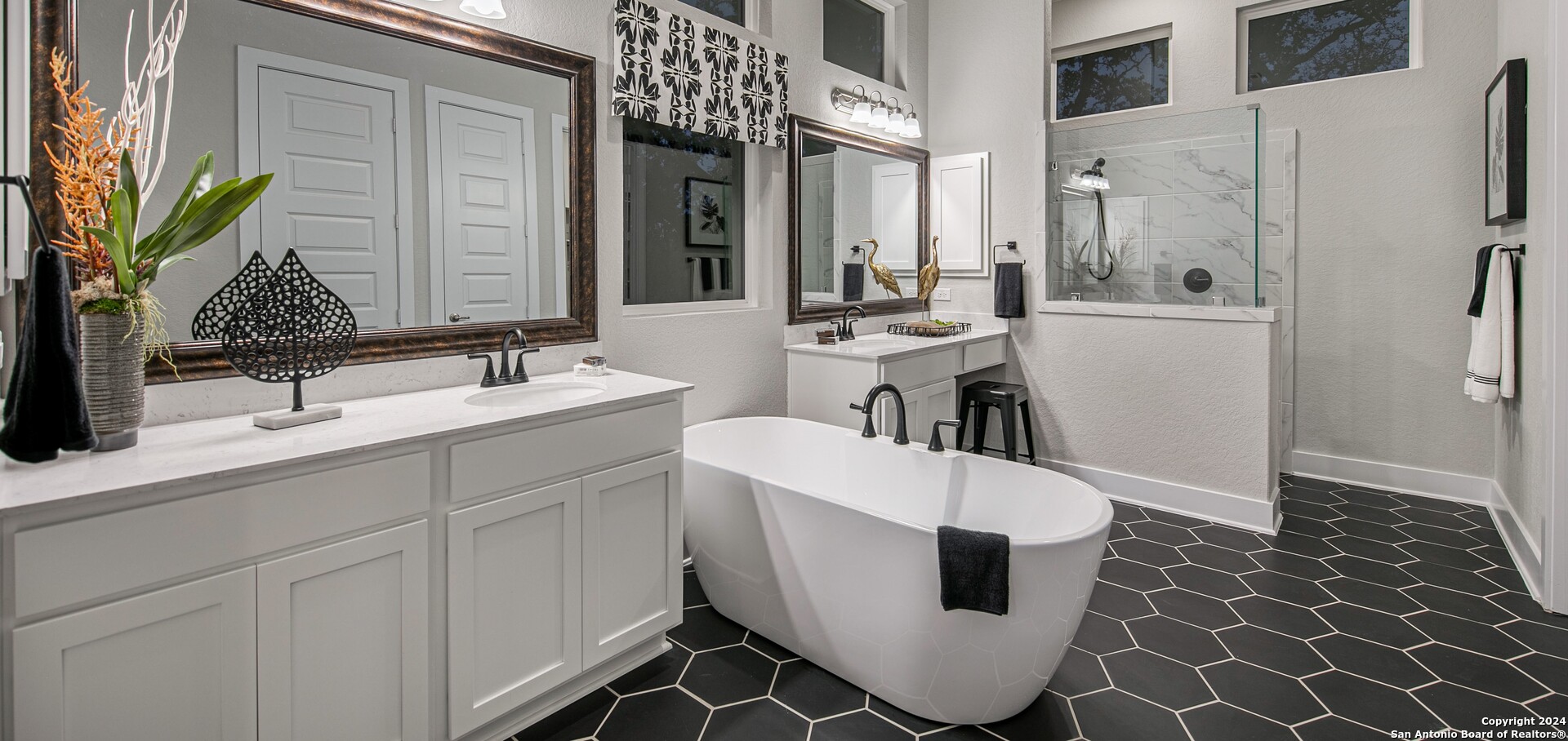 192 Landon Path , Castroville, TX, 78108 | 1768594 | Realty Texas LLC