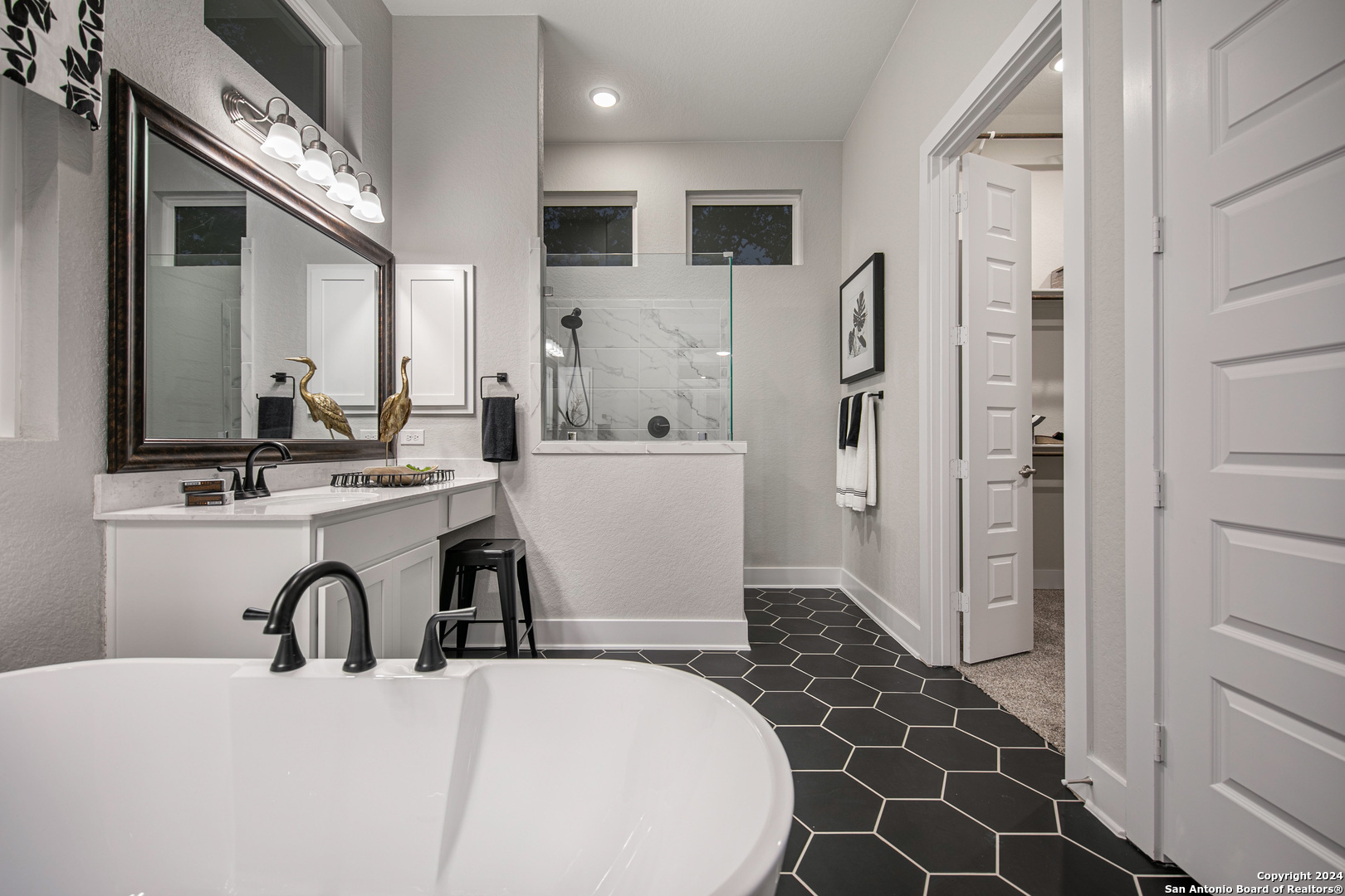 192 Landon Path , Castroville, TX, 78108 | 1768594 | Realty Texas LLC