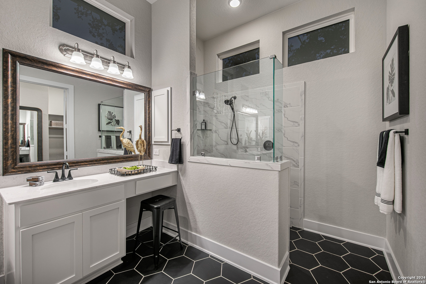 192 Landon Path , Castroville, TX, 78108 | 1768594 | Realty Texas LLC