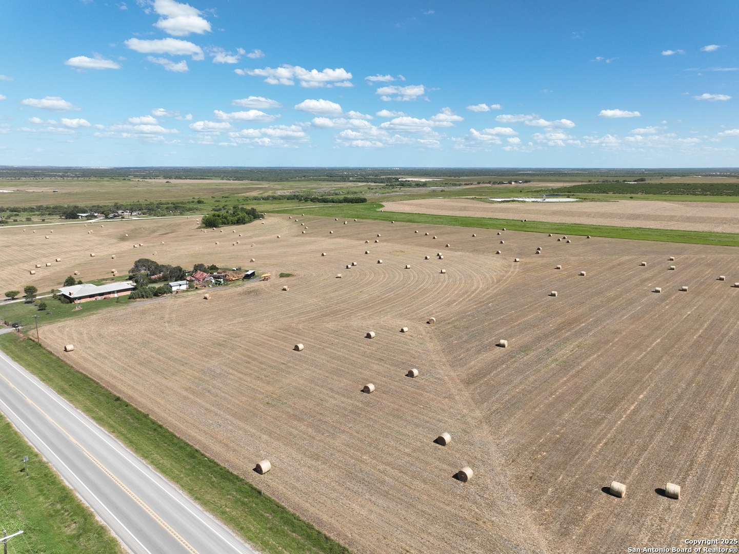 14420 FM 99, Karnes City, TX, 78118-6479 | 1769706 | Realty Texas LLC
