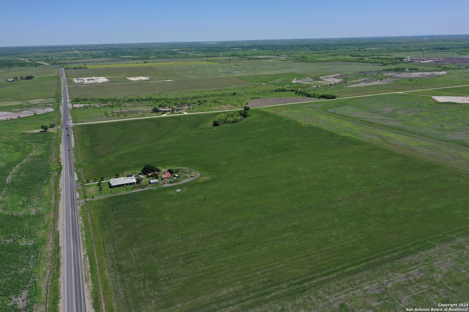 14420 FM 99, Karnes City, TX, 78118-6479 | 1769706 | Realty Texas LLC