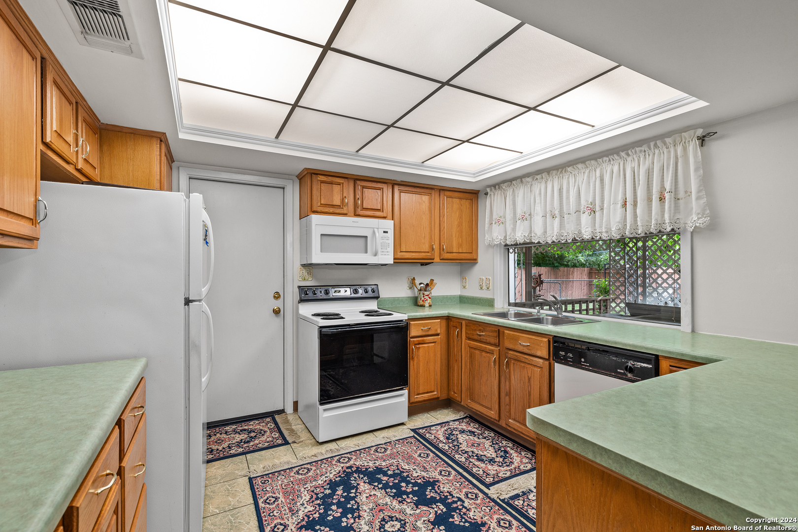 5211 Round Table,San Antonio, TX 78218