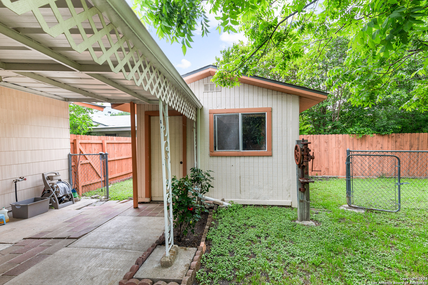 5211 Round Table,San Antonio, TX 78218