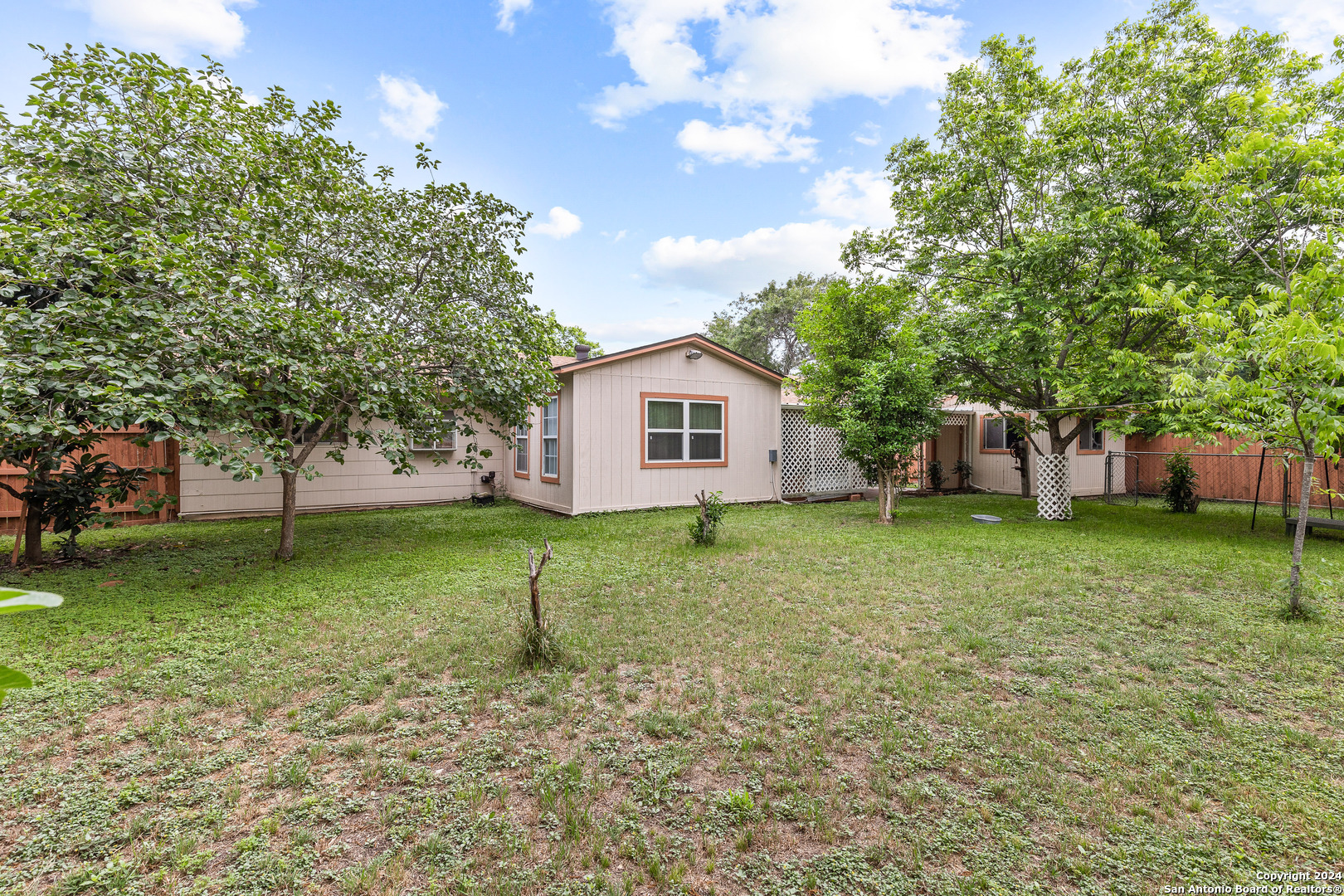 5211 Round Table,San Antonio, TX 78218