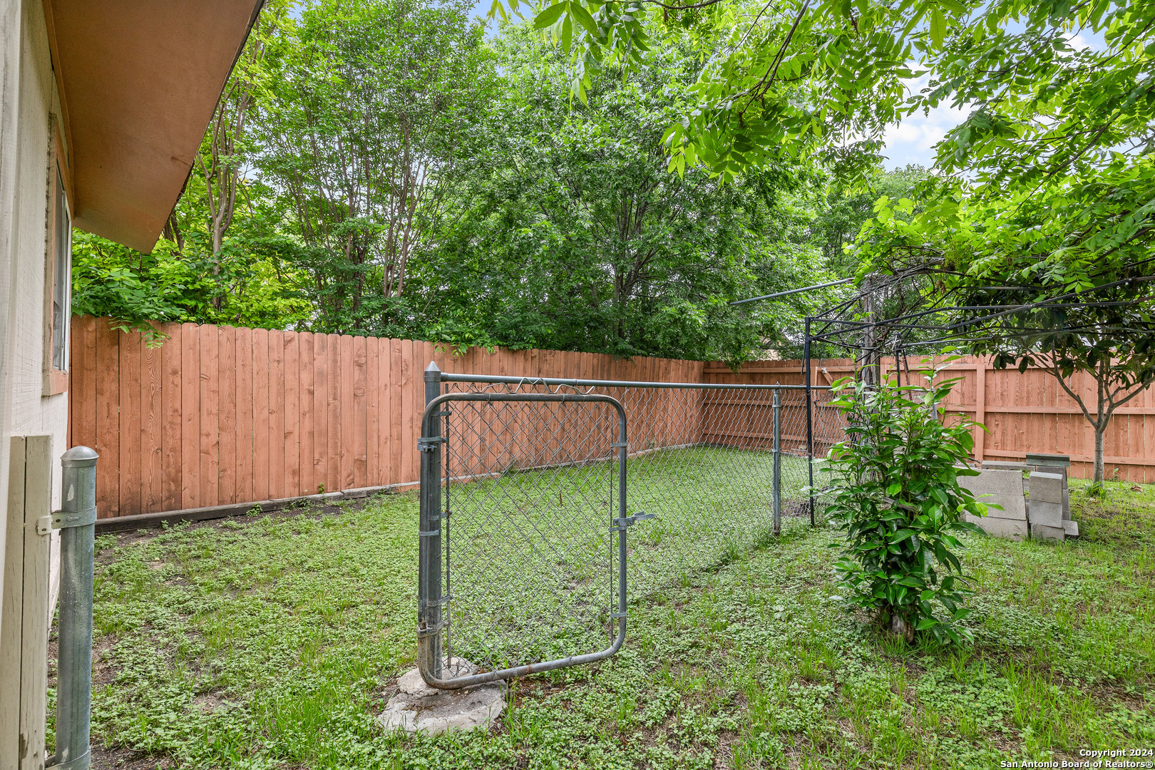 5211 Round Table,San Antonio, TX 78218
