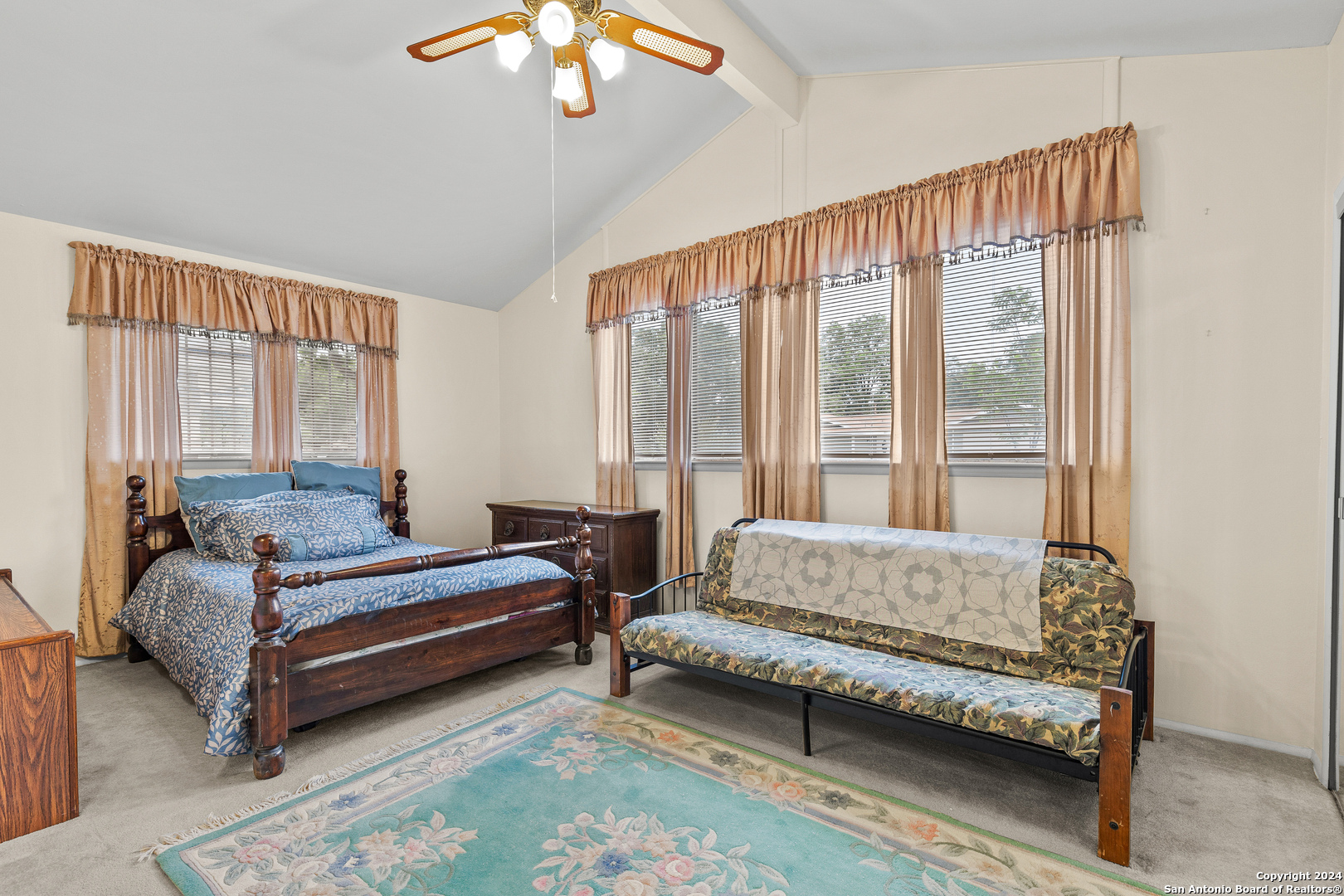 5211 Round Table,San Antonio, TX 78218