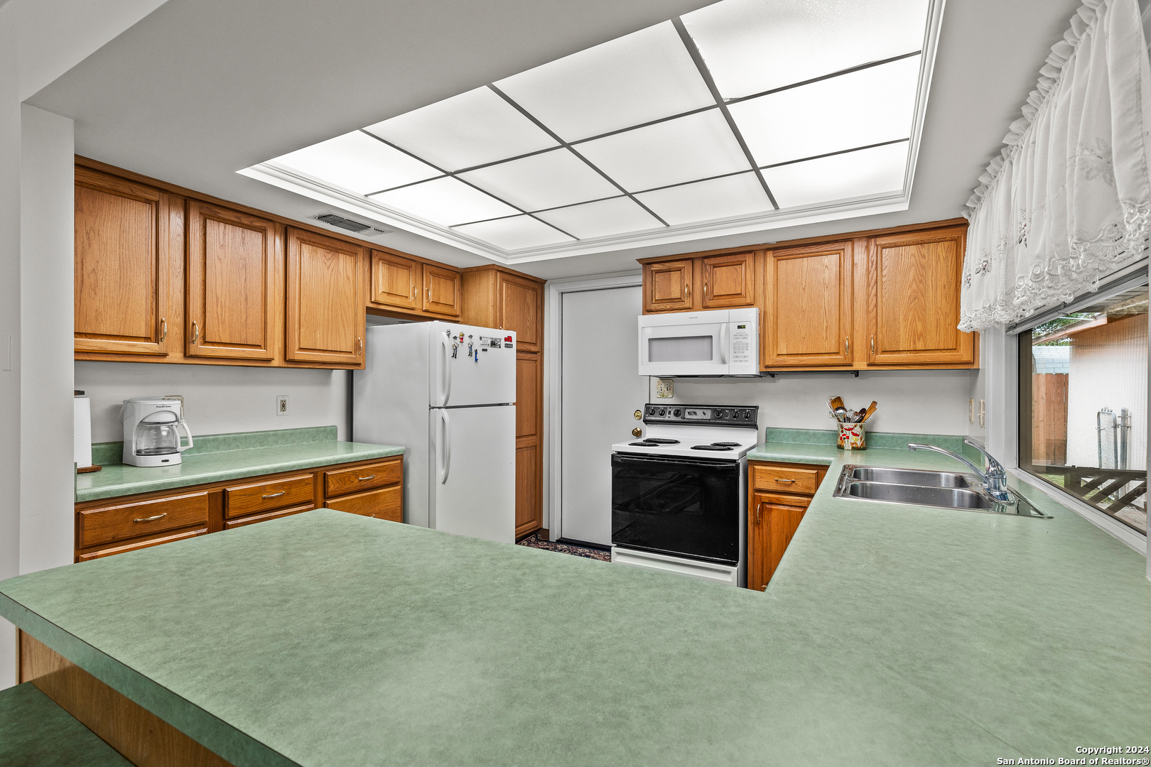 5211 Round Table,San Antonio, TX 78218