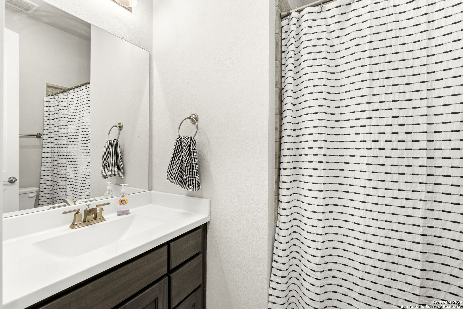 1411 Oaklawn Dr , New Braunfels, TX, 78132-4022 | 1771969 | Realty Texas LLC