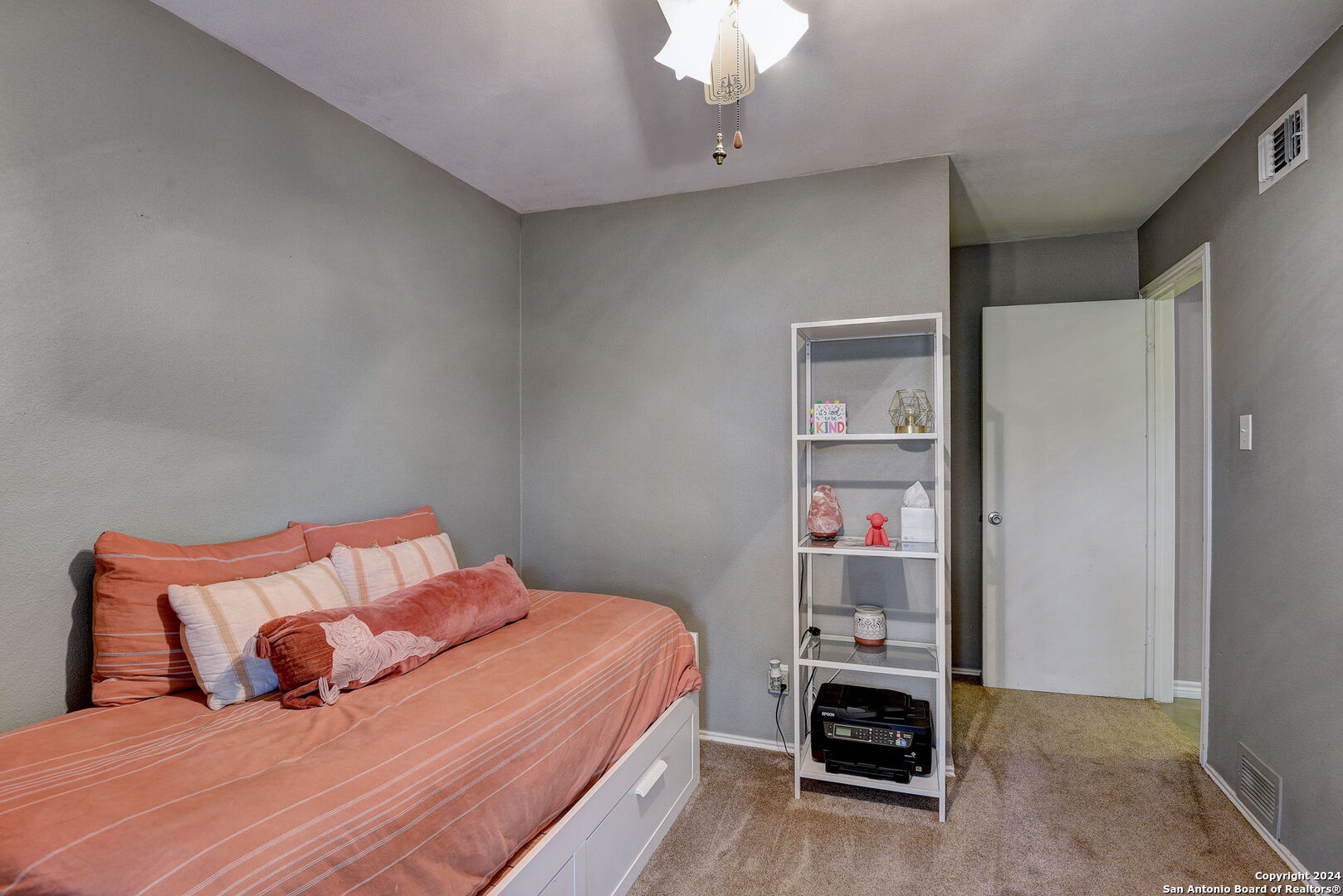 5642 Wood Climb St , San Antonio, TX, 78233 | 1773108 | Realty Texas LLC