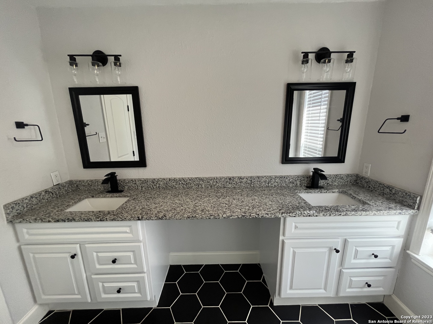 3517 Foxbriar Ln , Schertz, TX, 78154-2236 | 1773410 | Realty Texas LLC