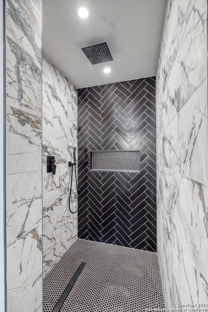 208 W Sabinal St , Uvalde, TX, 78801-3626 | 1774909 | Realty Texas LLC