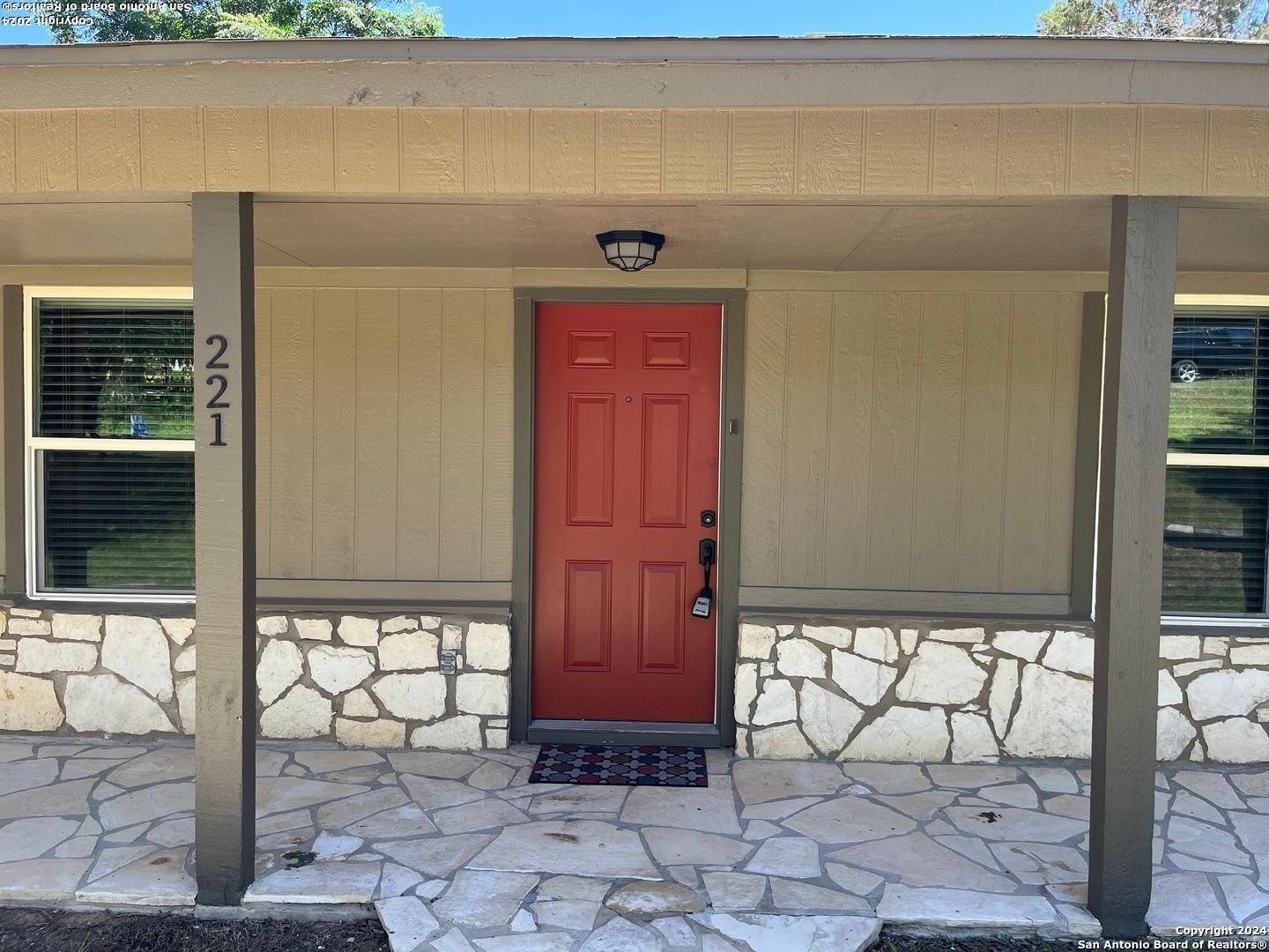 221 Doeskin Dr , Boerne, TX, 78006-8925 | 1775151 | Realty Texas LLC