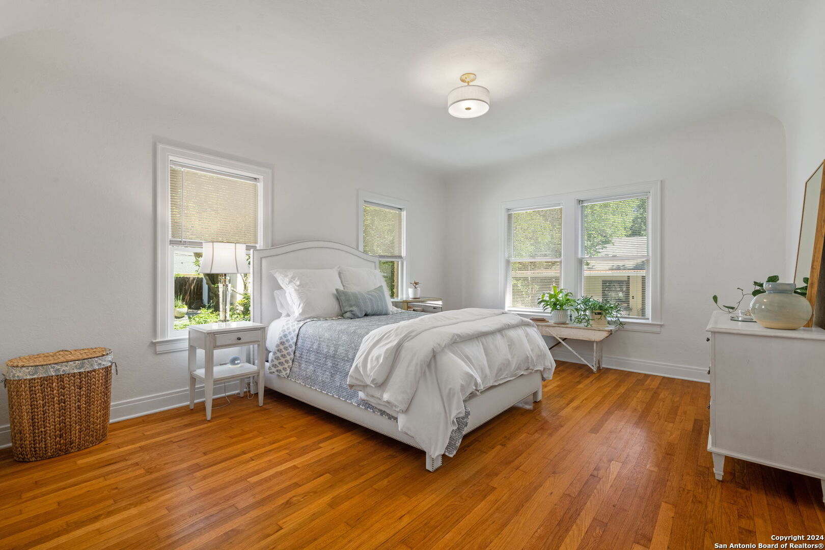 2118 W Kings Hwy , San Antonio, TX, 78201-4801 | 1775802 | Realty Texas LLC