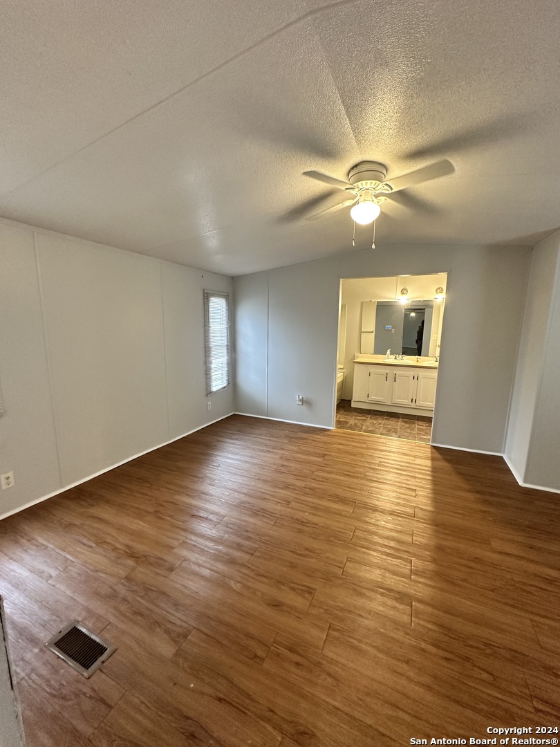5475 Southcross Ranch 109 , San Antonio, TX, 78222 | 1775592 | Realty Texas LLC
