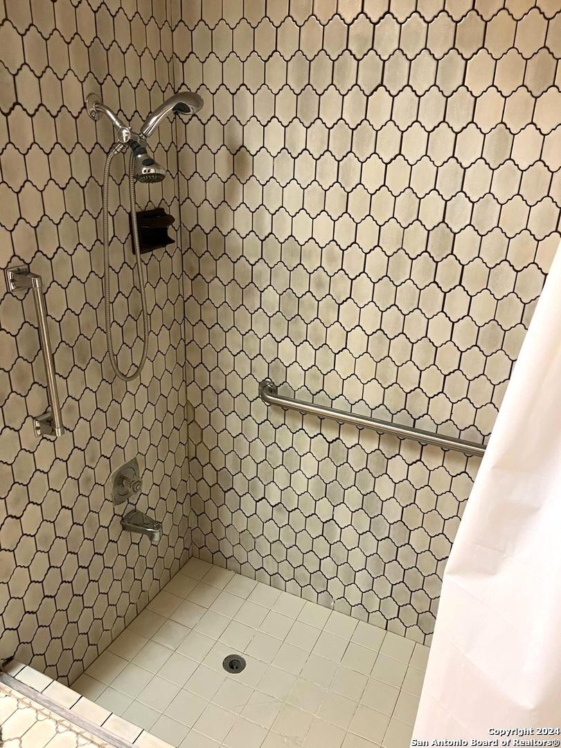 2810 Low Oak St , San Antonio, TX, 78232-1811 | 1776257 | Realty Texas LLC