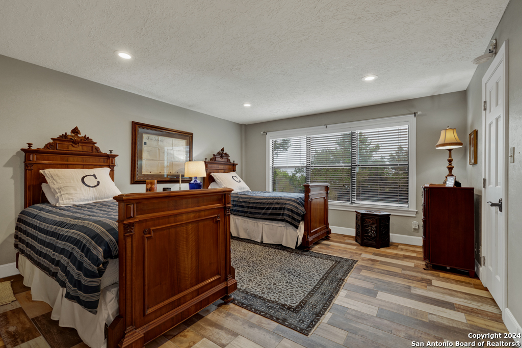 605 High Oaks , Canyon Lake, TX, 78133 | 1773682 | Realty Texas LLC