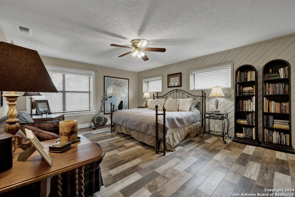 605 High Oaks , Canyon Lake, TX, 78133 | 1773682 | Realty Texas LLC