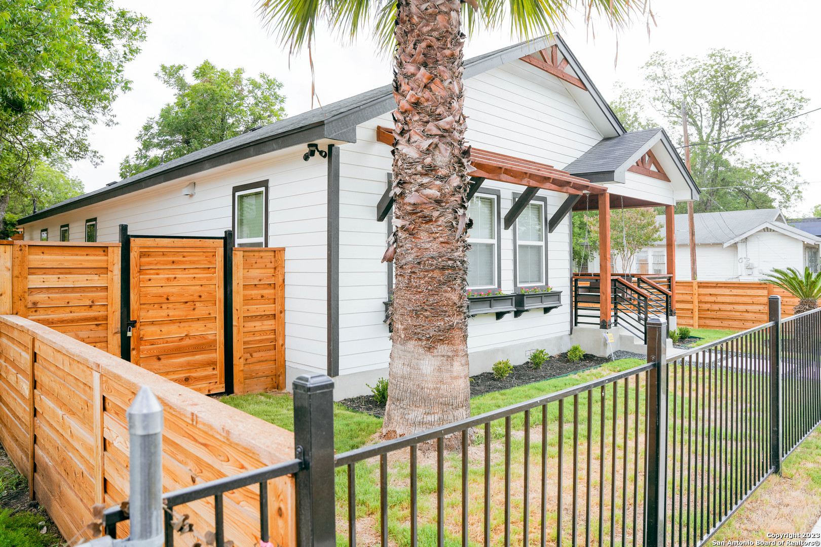 1215 Lamar St , San Antonio, TX, 78202-1327 | 1776498 | Realty Texas LLC