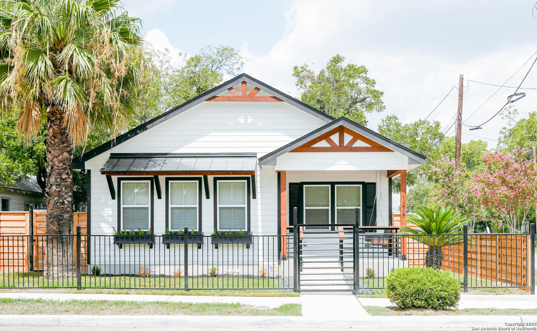 1215 Lamar St , San Antonio, TX, 78202-1327 | 1776498 | Realty Texas LLC