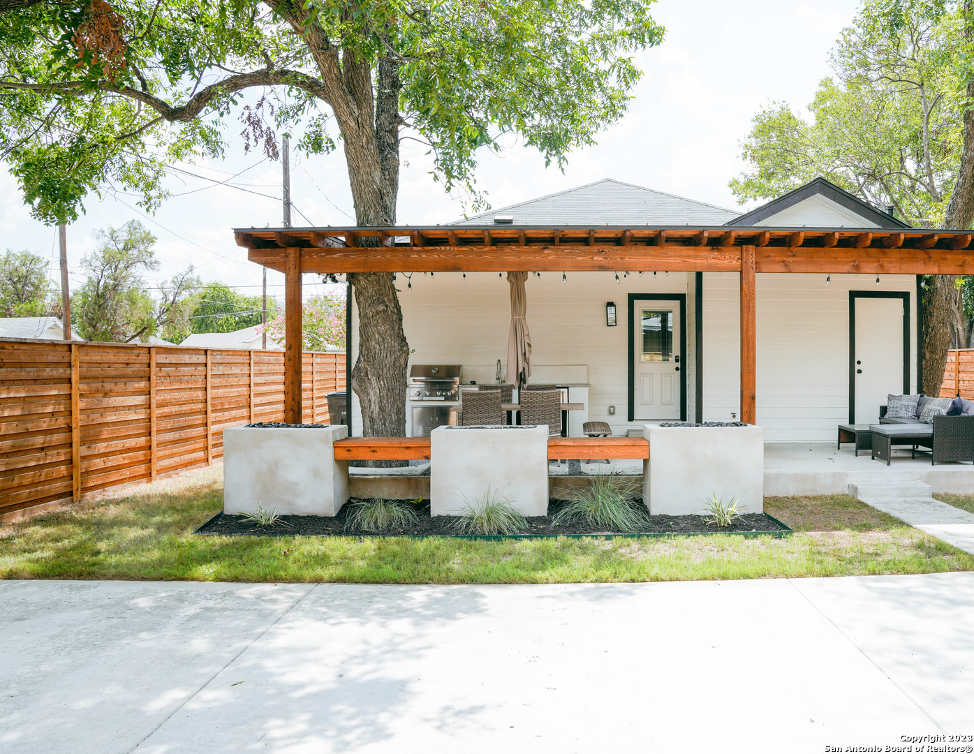 1215 Lamar St , San Antonio, TX, 78202-1327 | 1776498 | Realty Texas LLC