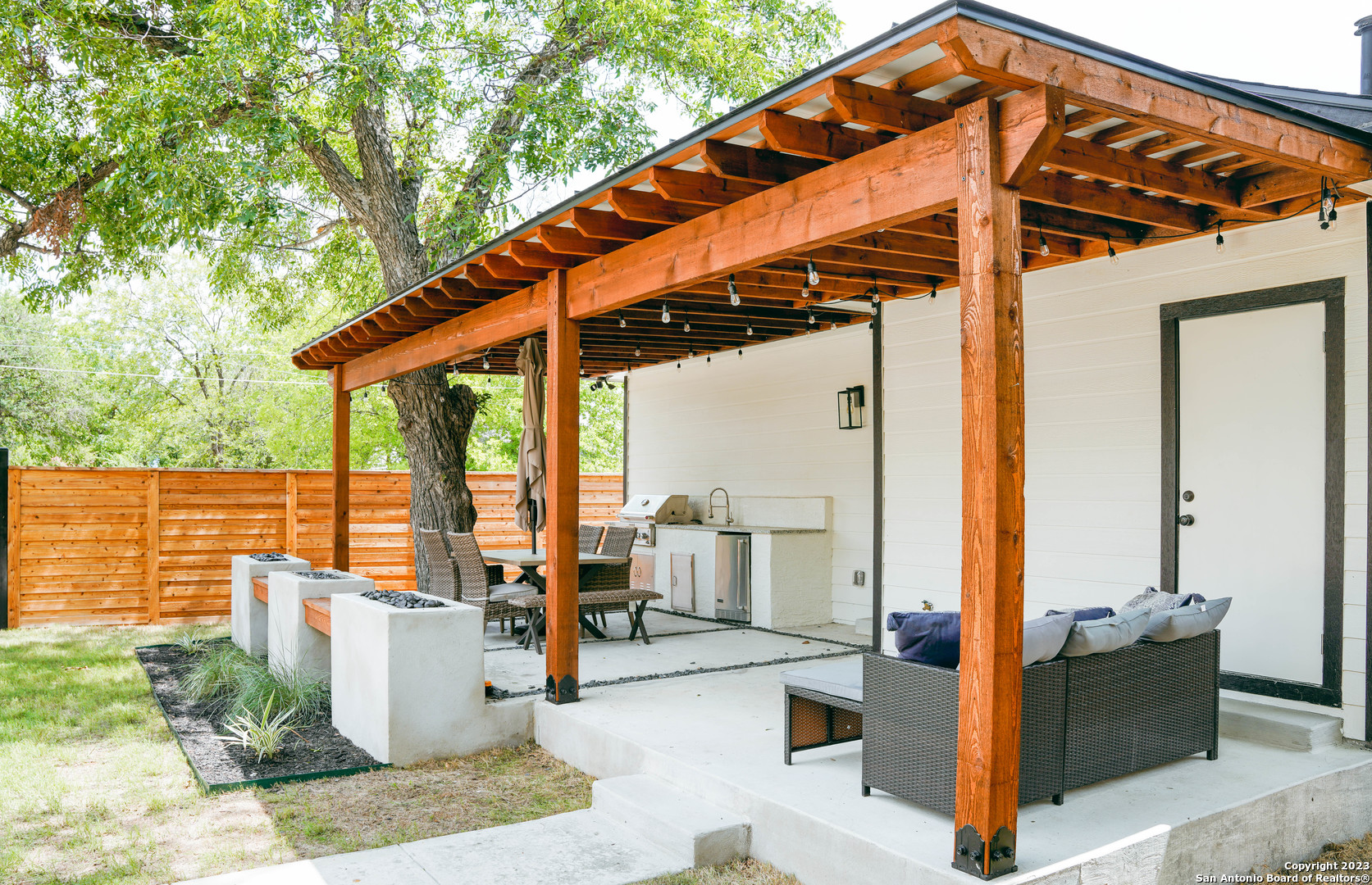 1215 Lamar St , San Antonio, TX, 78202-1327 | 1776498 | Realty Texas LLC