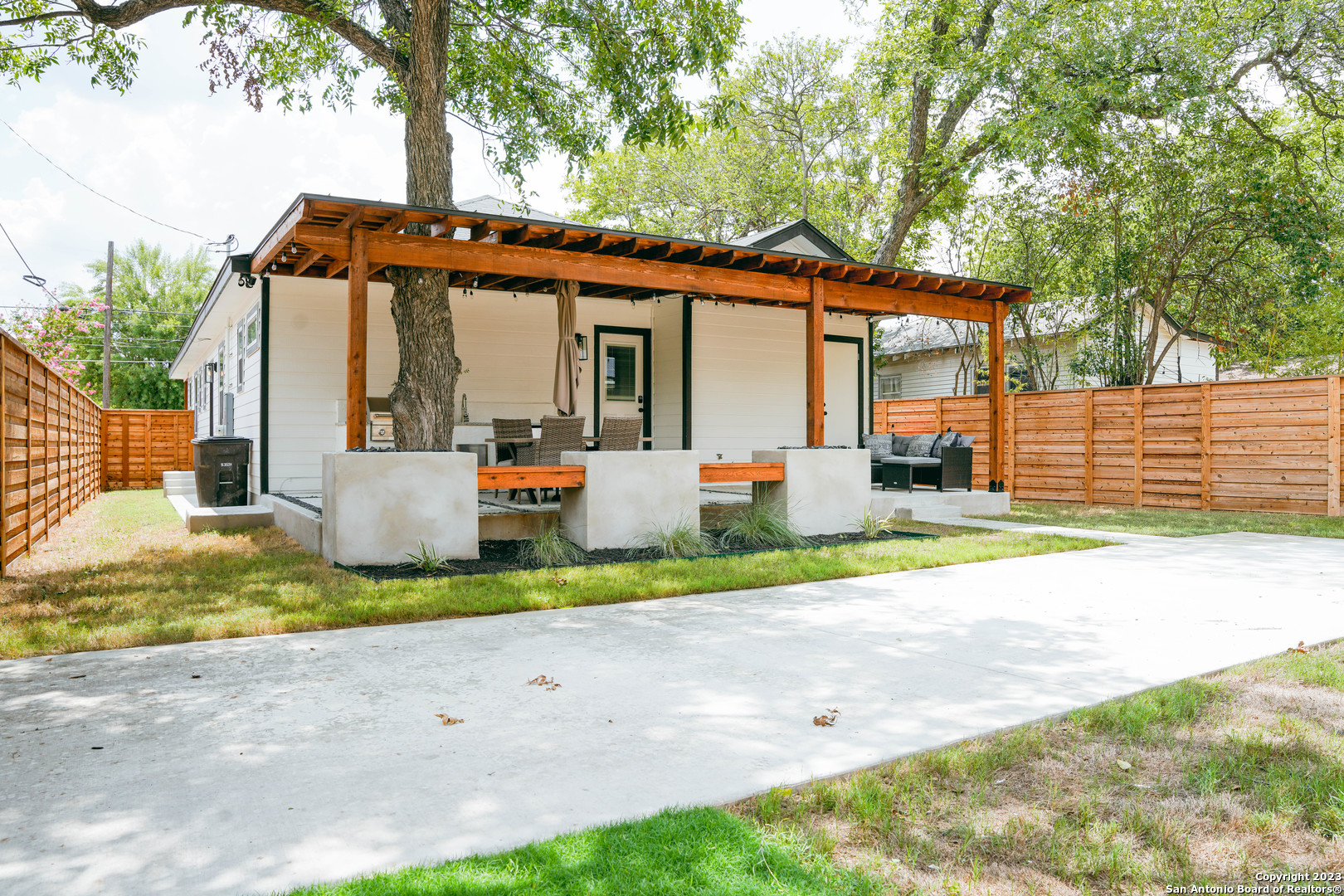 1215 Lamar St , San Antonio, TX, 78202-1327 | 1776498 | Realty Texas LLC