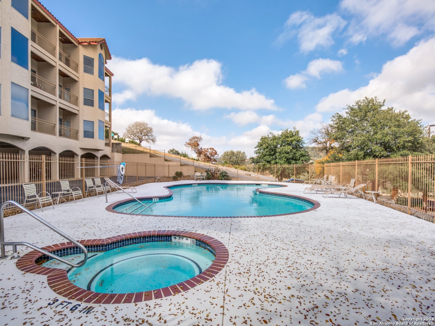 20 Tapatio Dr E 207 , Boerne, TX, 78006 | 1352610 | Realty Texas LLC