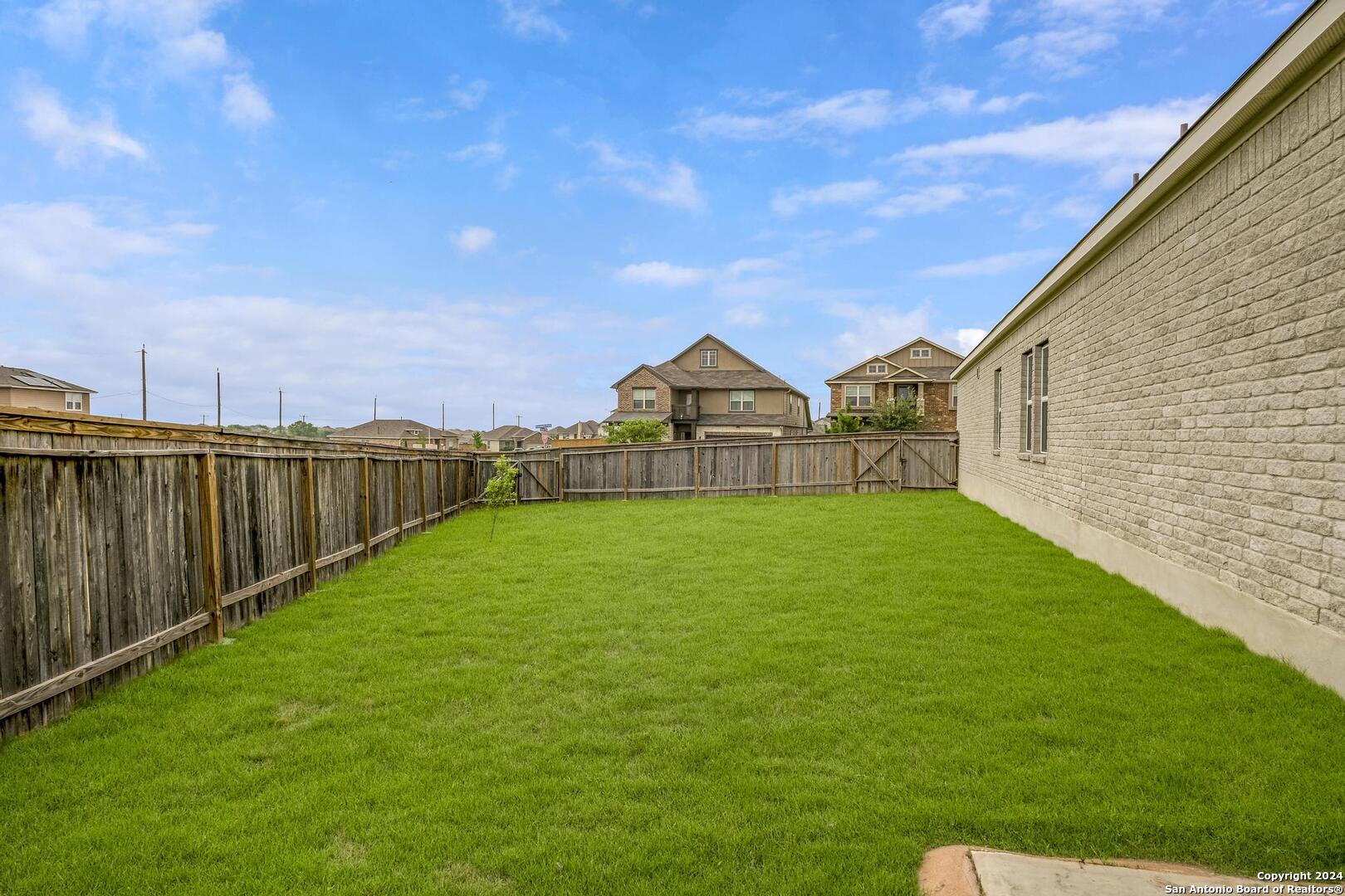 8949 Elizabeth Park , Converse, TX, 78109-4422 | 1777882 | Realty Texas LLC