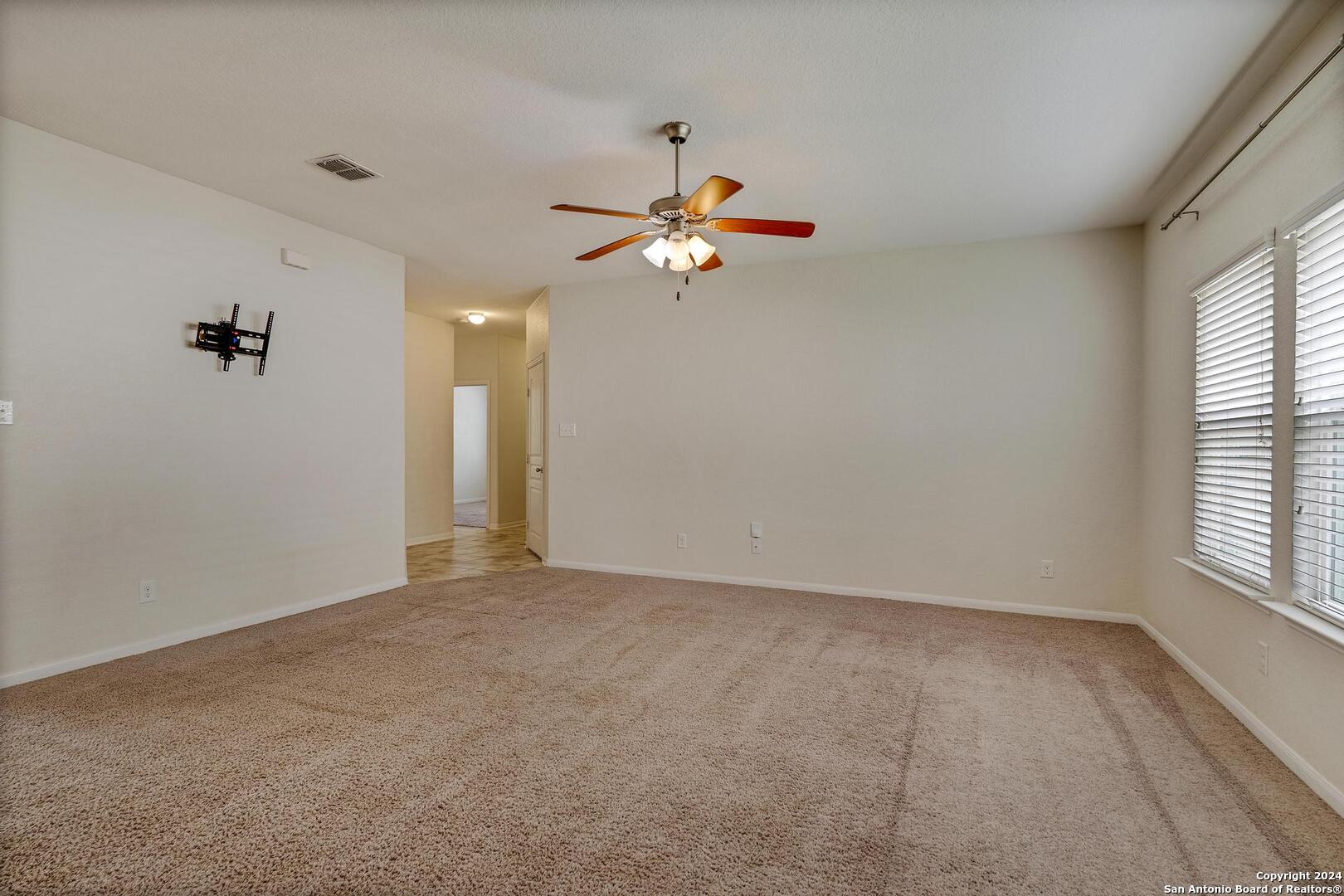 8949 Elizabeth Park , Converse, TX, 78109-4422 | 1777882 | Realty Texas LLC