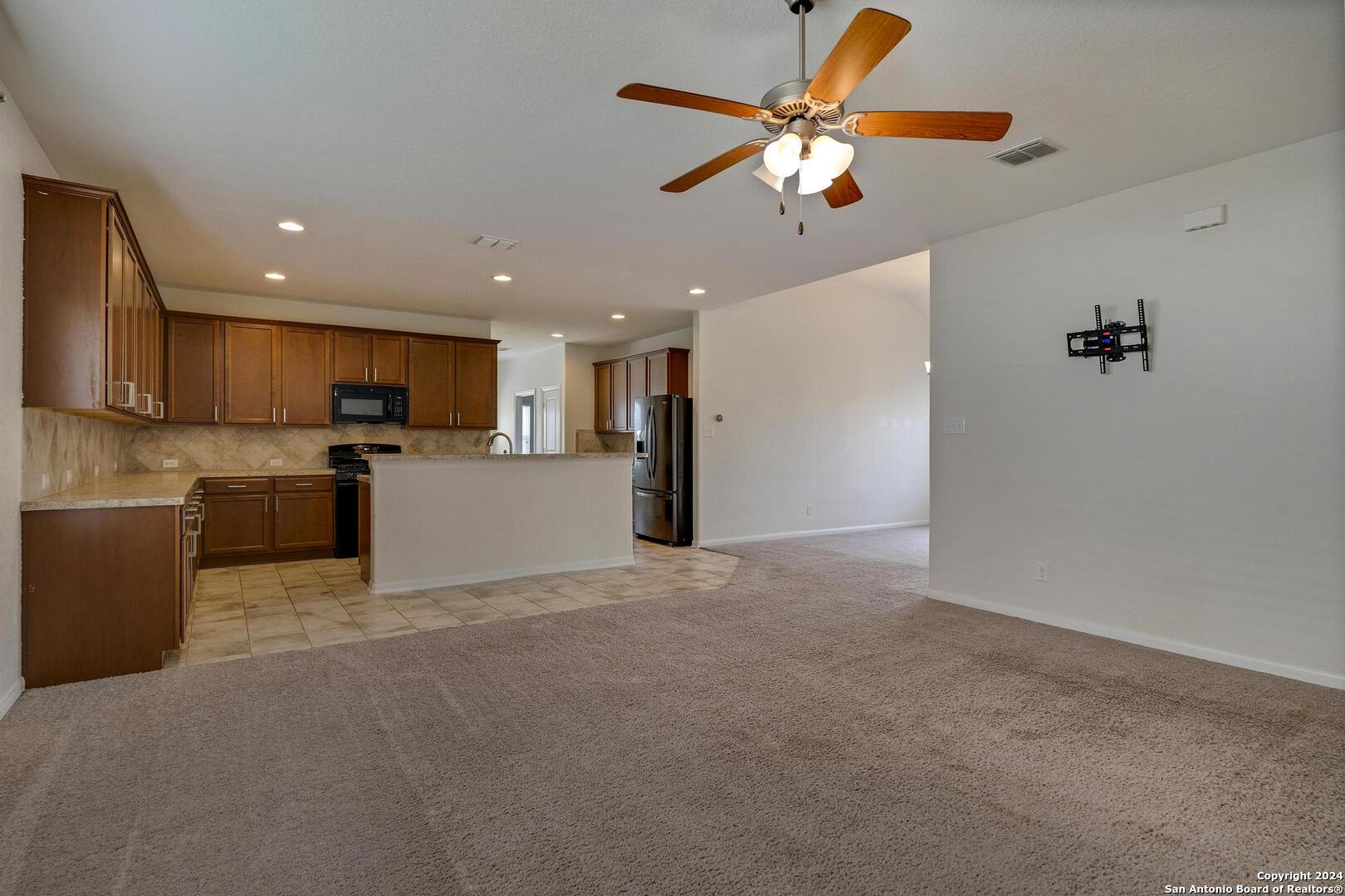 8949 Elizabeth Park , Converse, TX, 78109-4422 | 1777882 | Realty Texas LLC