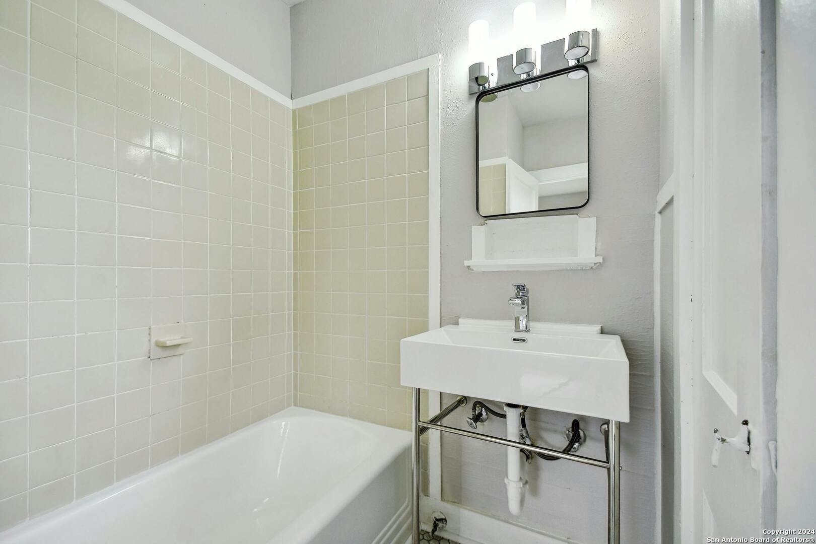 293 Post Ave , San Antonio, TX, 78215-1097 | 1779183 | Realty Texas LLC