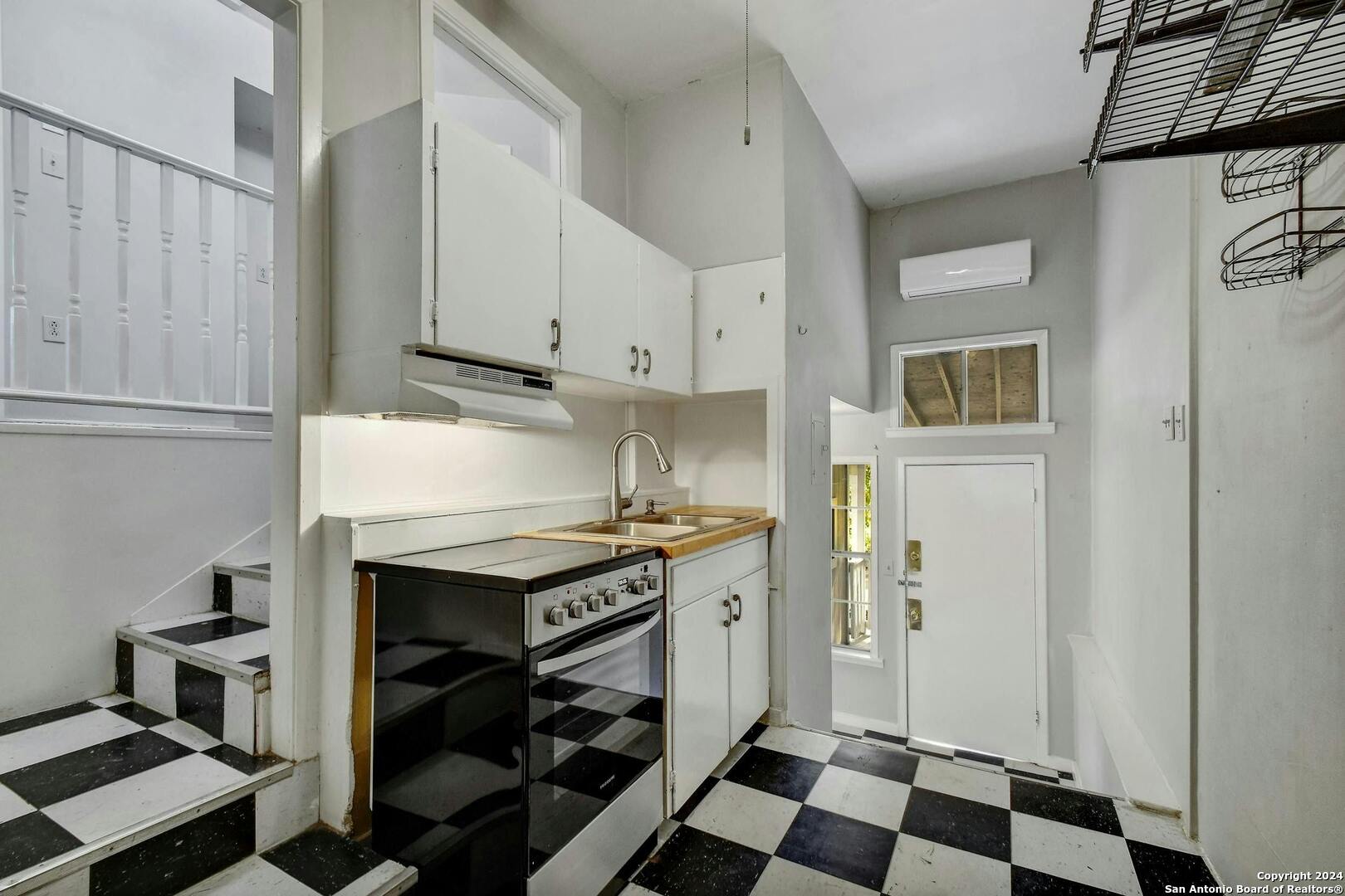 293 Post Ave , San Antonio, TX, 78215-1097 | 1779183 | Realty Texas LLC