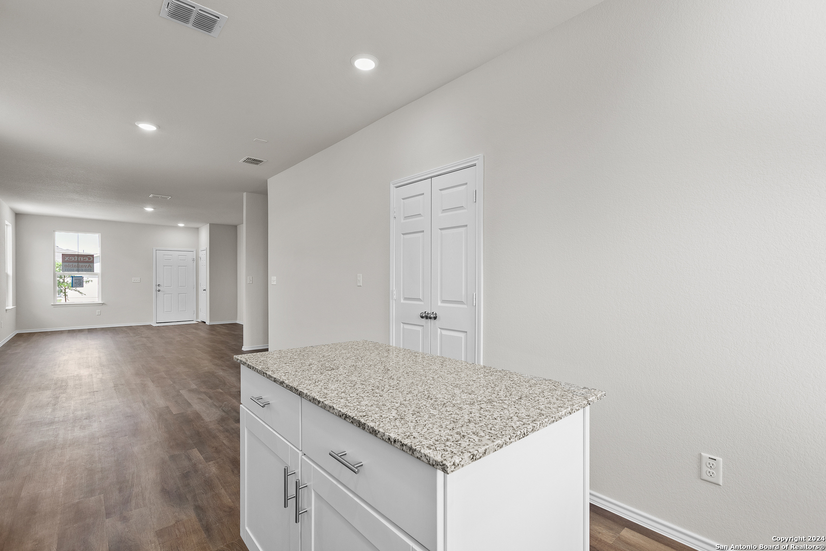 1323 Entrada De Real , Converse, TX, 78109 | 1781002 | Realty Texas LLC