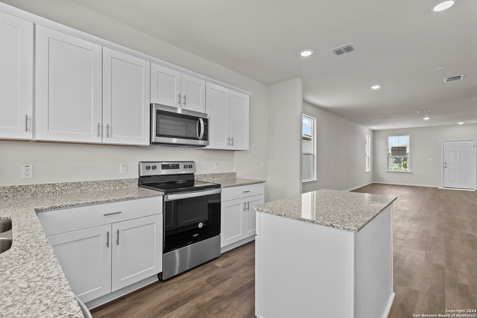 1323 Entrada De Real , Converse, TX, 78109 | 1781002 | Realty Texas LLC
