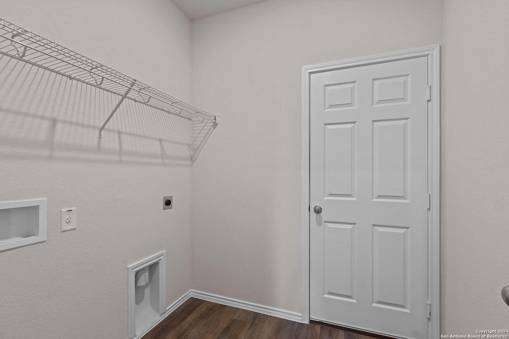 1323 Entrada De Real , Converse, TX, 78109 | 1781002 | Realty Texas LLC