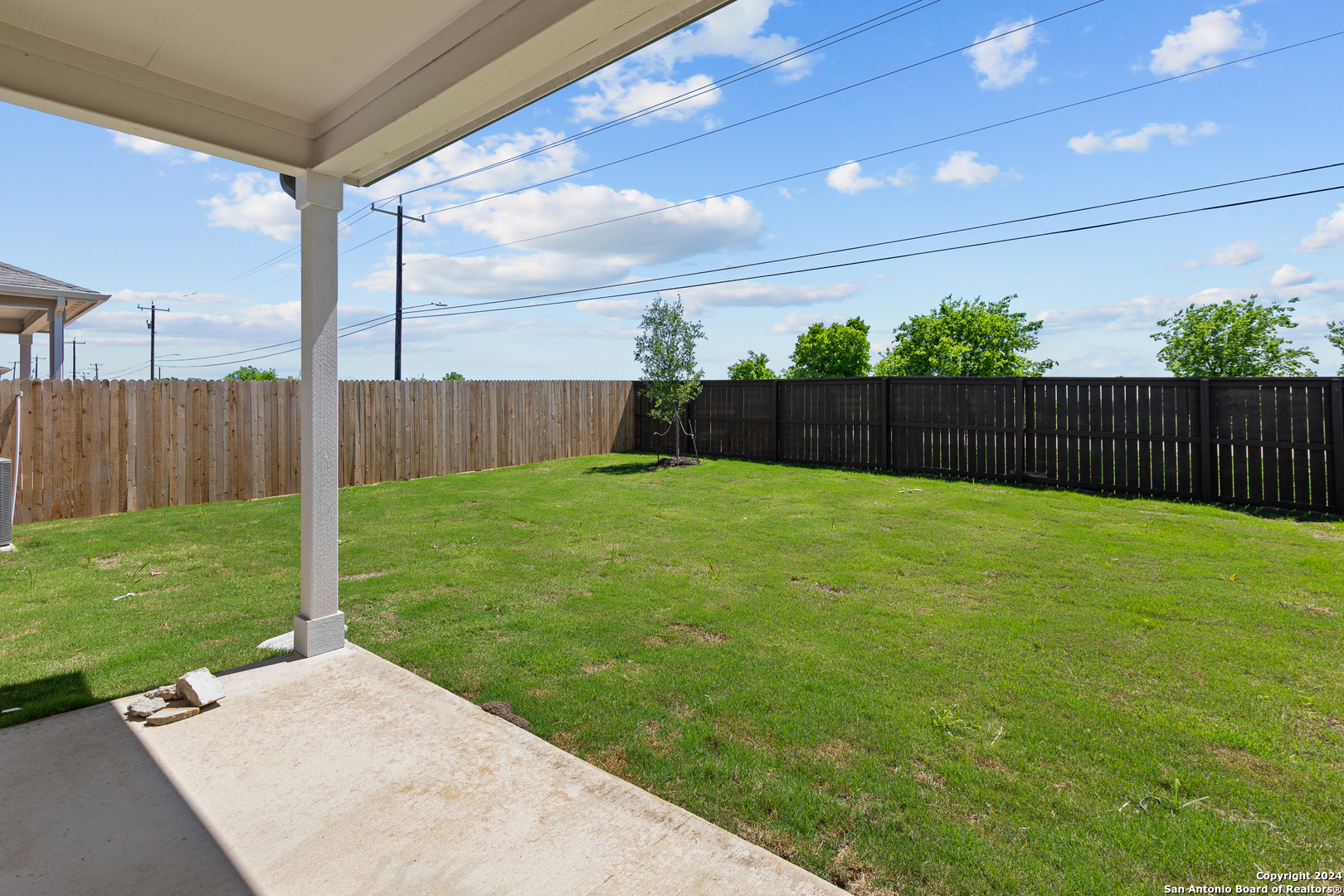 1323 Entrada De Real , Converse, TX, 78109 | 1781002 | Realty Texas LLC