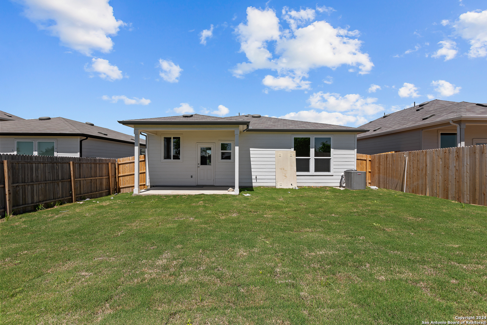1323 Entrada De Real , Converse, TX, 78109 | 1781002 | Realty Texas LLC