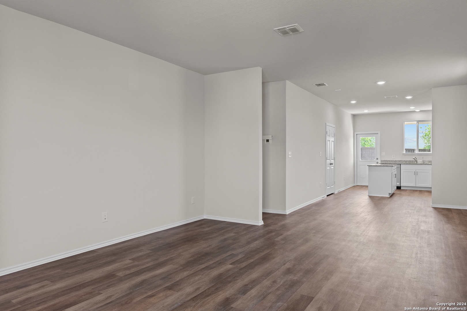 1323 Entrada De Real , Converse, TX, 78109 | 1781002 | Realty Texas LLC