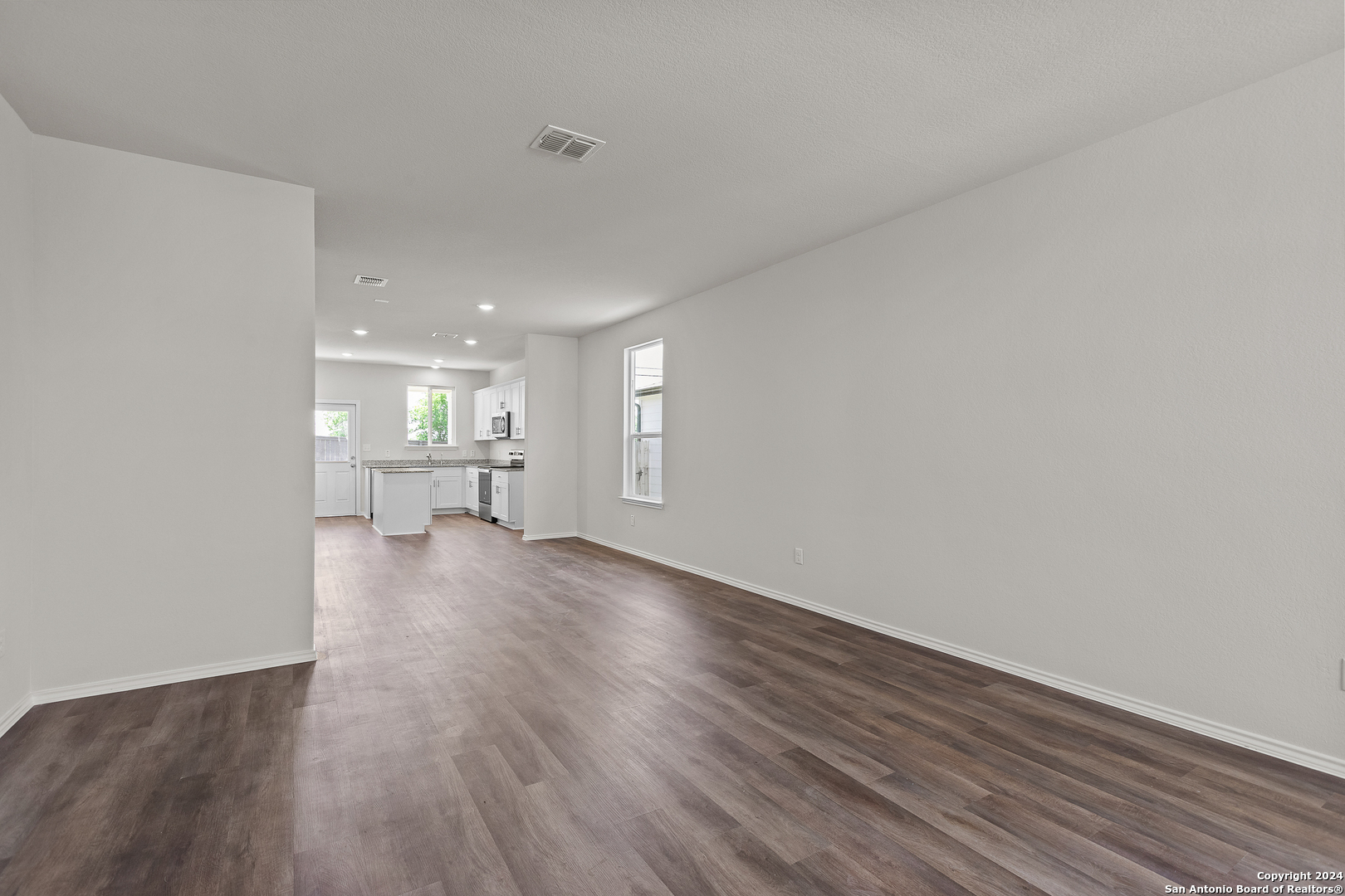 1323 Entrada De Real , Converse, TX, 78109 | 1781002 | Realty Texas LLC