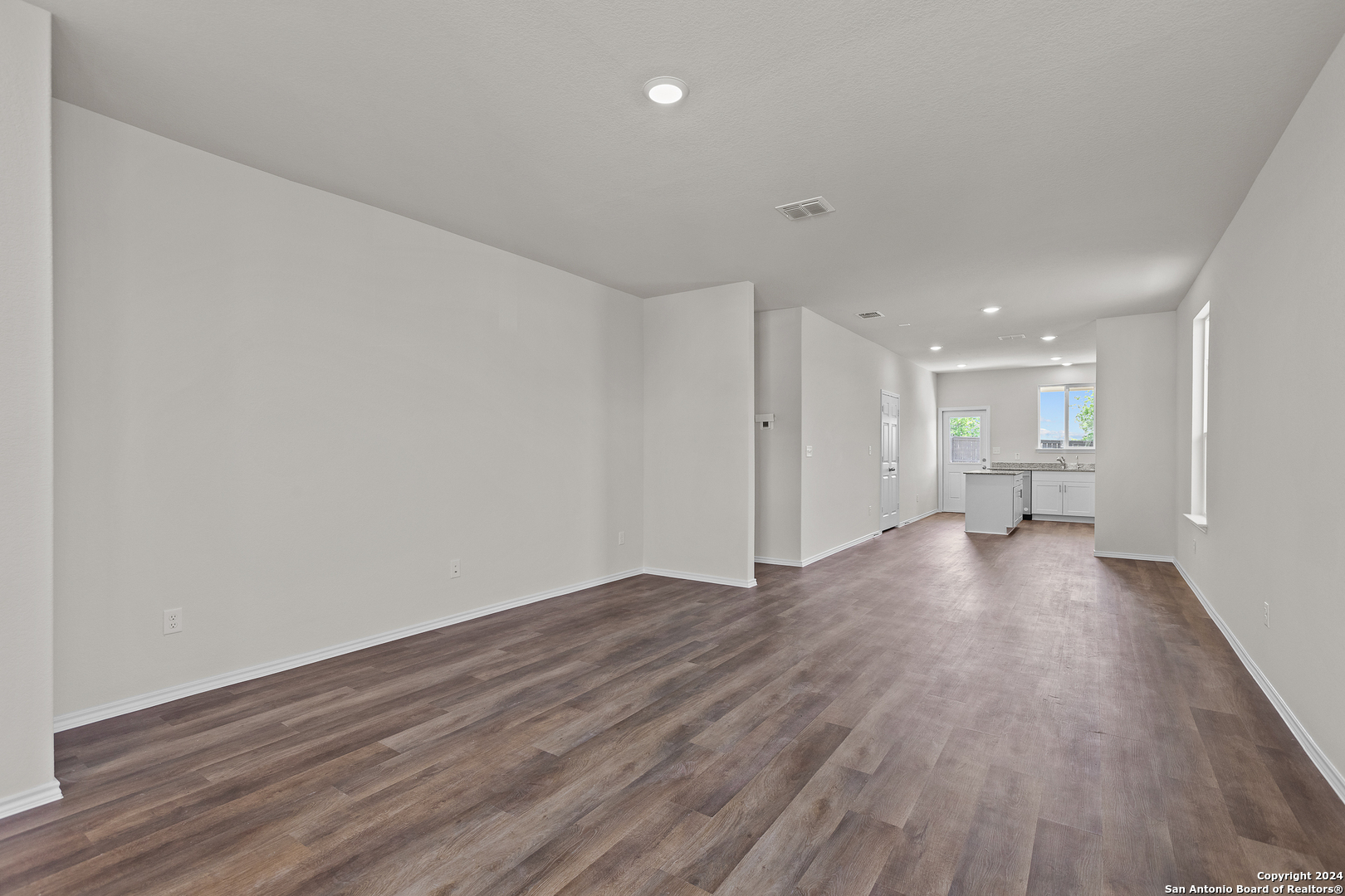 1323 Entrada De Real , Converse, TX, 78109 | 1781002 | Realty Texas LLC