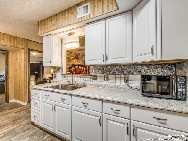 107 Granada Dr , Universal City, TX, 78148-3134 | 1343653 | Realty Texas LLC