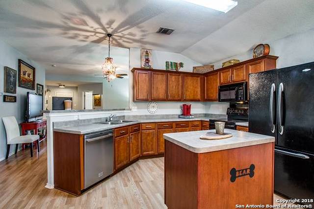 200 Latigo Ln , Boerne, TX, 78006-1855 | 1335329 | Realty Texas LLC