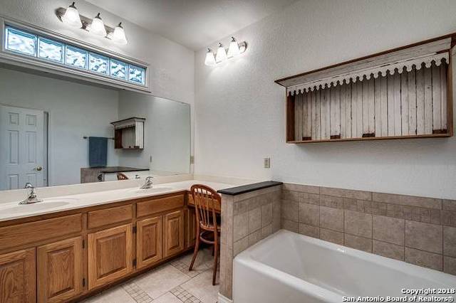 108 Woodland Blvd , Boerne, TX, 78006-8979 | 1336902 | Realty Texas LLC