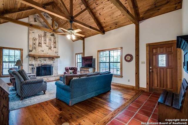 108 Woodland Blvd , Boerne, TX, 78006-8979 | 1336902 | Realty Texas LLC